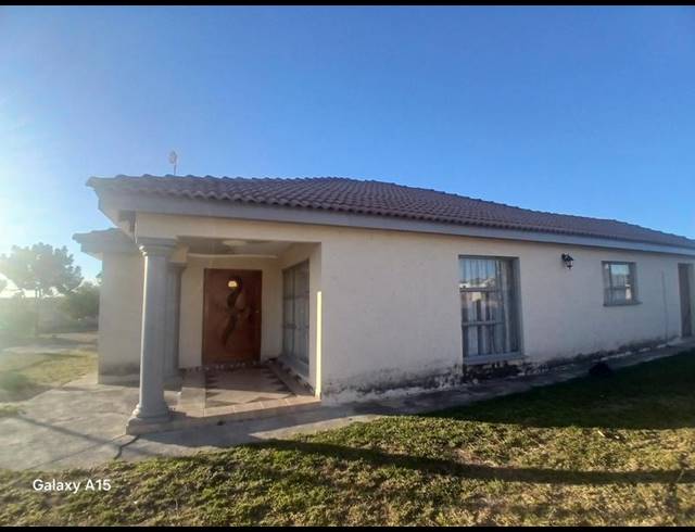 3 BEDROOM HOUSE FOR SALE IN MOKOPANE RURAL